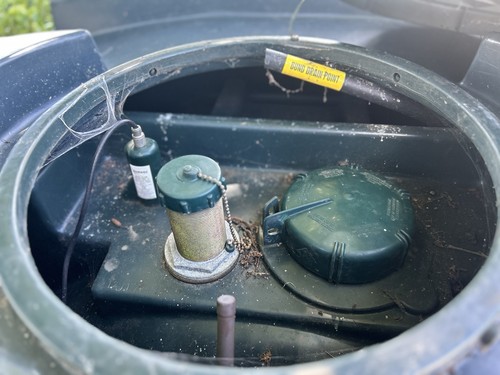 Oil storage tank with - tank,
